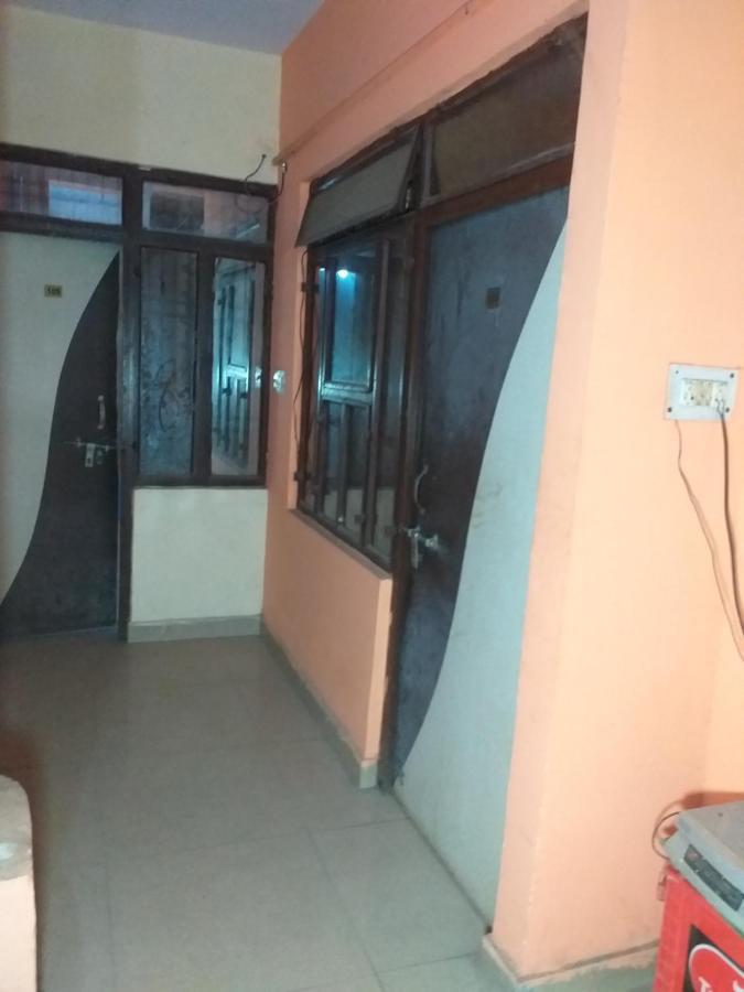 Wisma tamu Hotel Radhe *