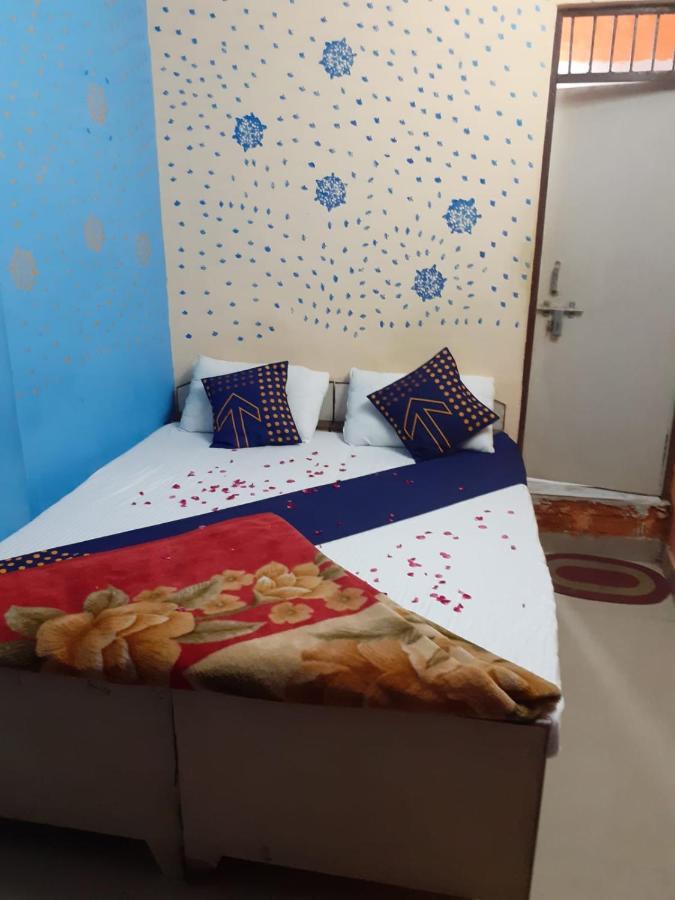 Wisma tamu Hotel Radhe *